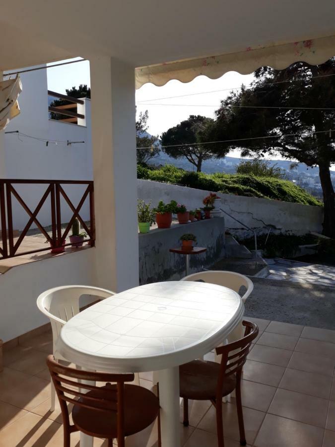 Maria Guesthouse Kini Ngoại thất bức ảnh
